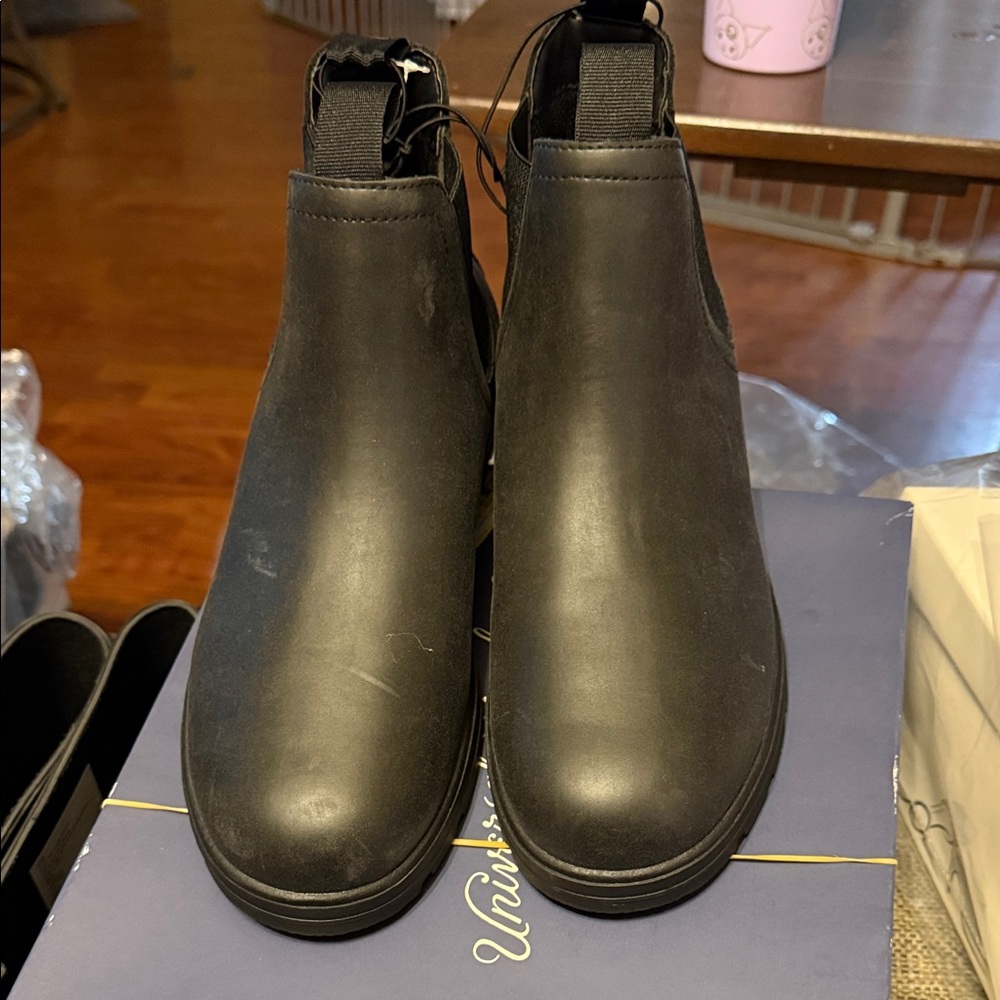 Black Boots